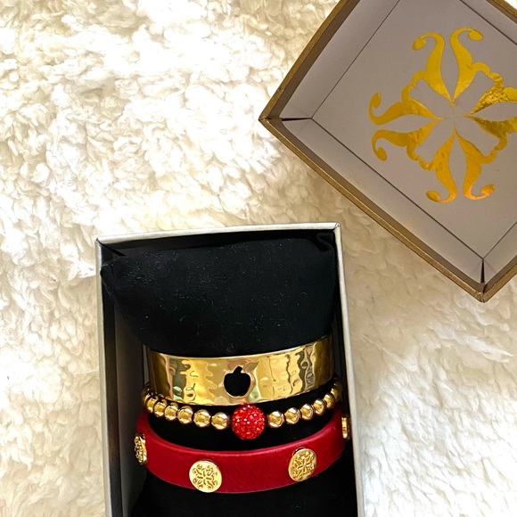 Rustic Cuff Teacher Stack 🍎 - Picture 3 of 4